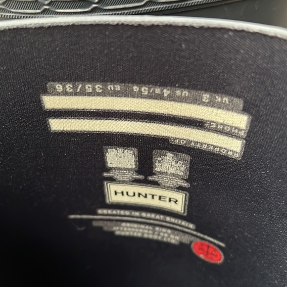 Navy blue Hunter rain boots - Picture 6 of 6